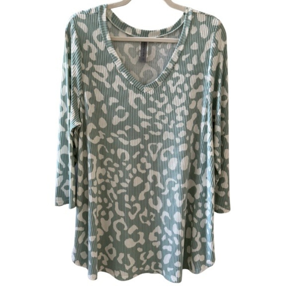 Honeyme Curvy Ribbed V-Neck Tunic Top Sage Green Animal Print - XL